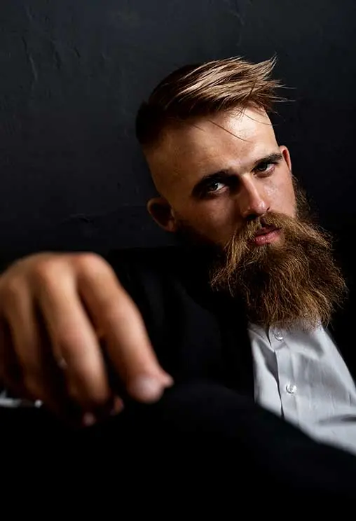 Corte de cabello fade clásico para hombre en barbería de Monterrey